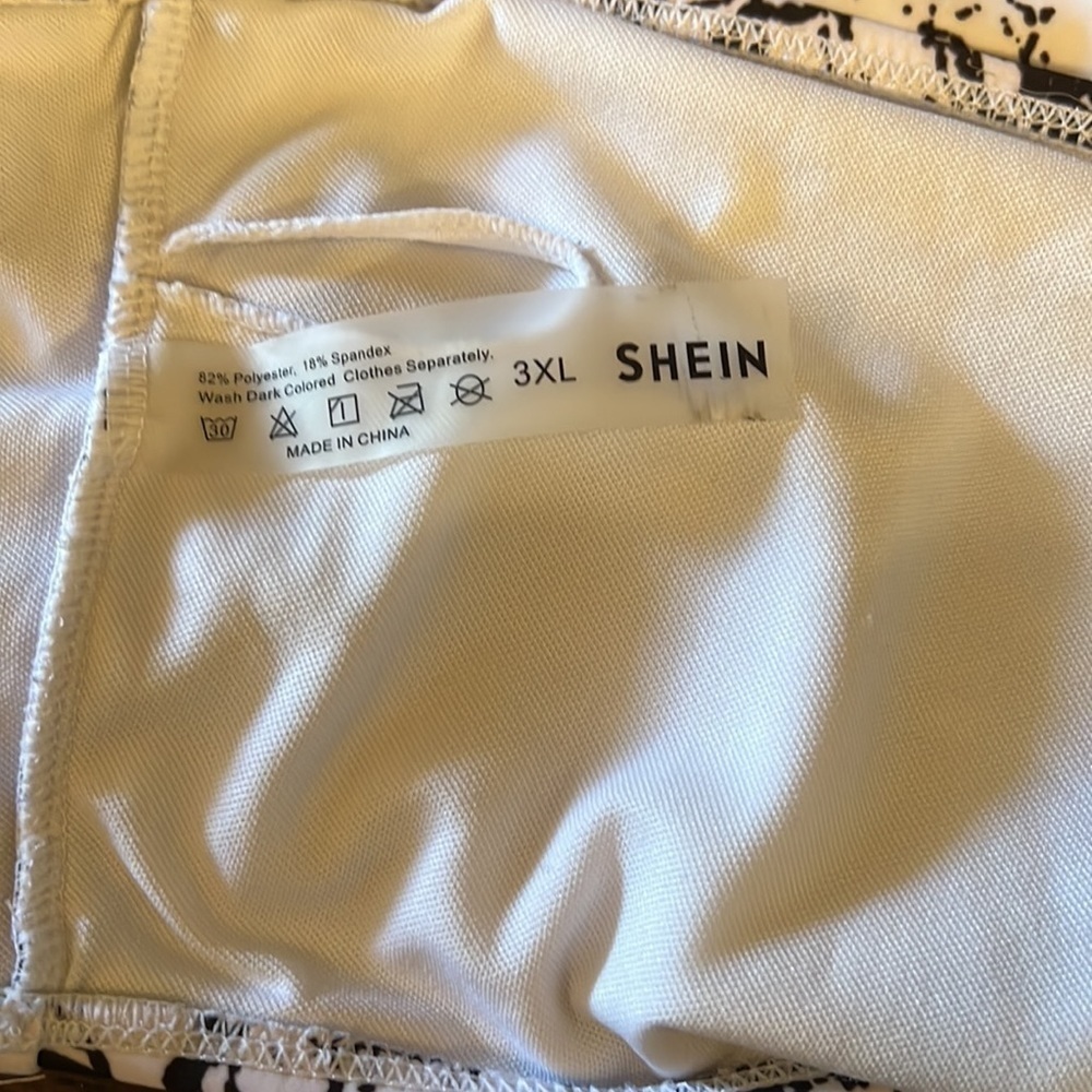 Strapless Highwaisted Swimsuit - Picture 6 of 6